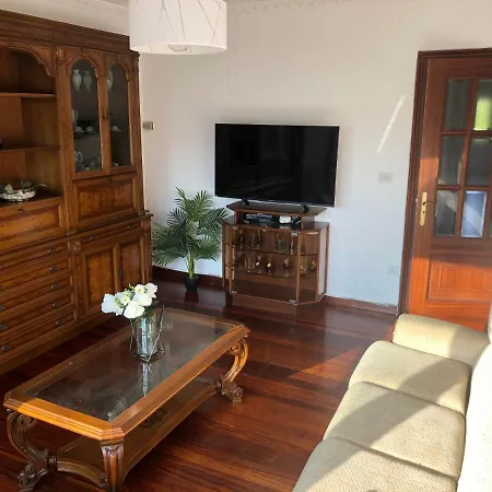 Dom wakacyjny Amplia Casa En El Centro A 200M De La Playa Cangas do Morrazo